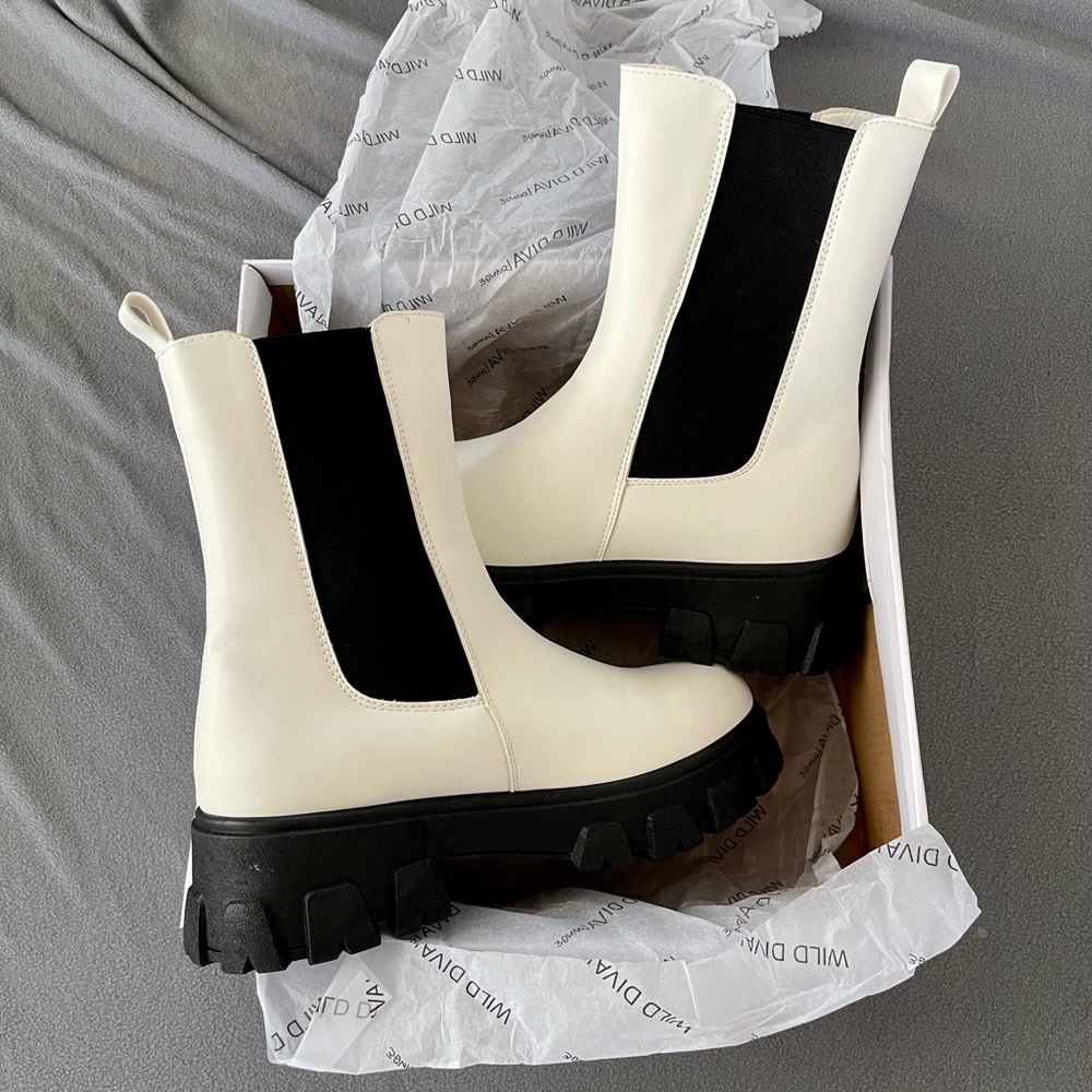 Platform Boots - Picture 4 of 6
